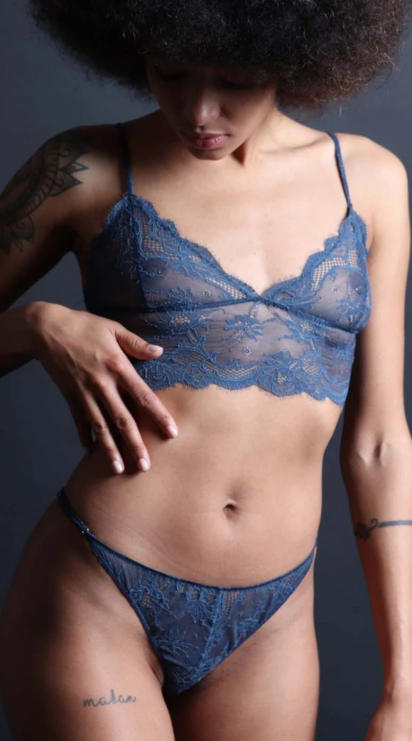 Transparent lingerie: from women's thongs and tangas to lace shorties